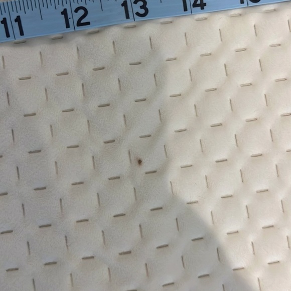 Essex Park pillow cover, 24 x 24 set of 2 - Picture 2 of 6